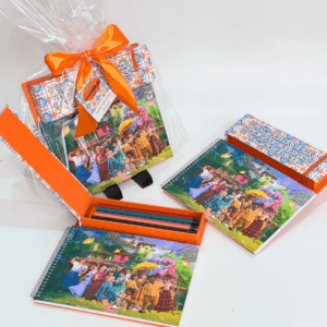 Kit Risque e Rabisque Personalizado (Estojo Cartonado com Caderno e Lápis)