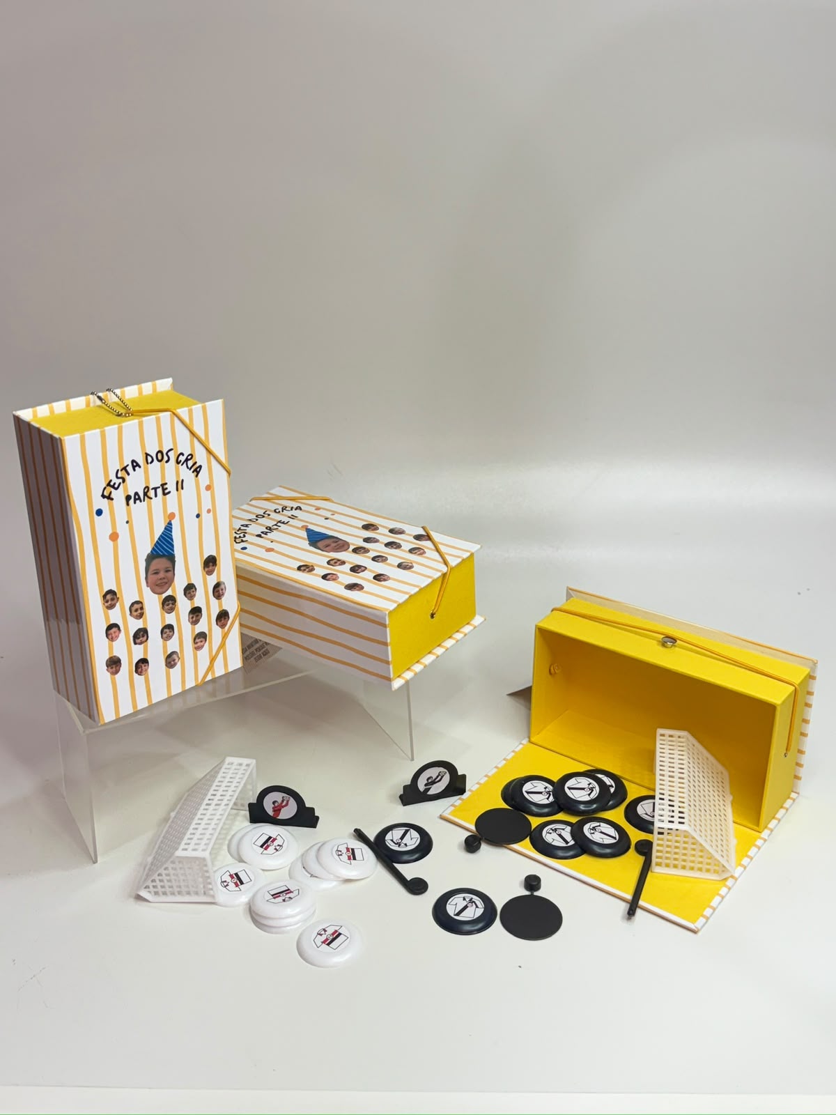 Jogo de Botão Personalizado na Caixa Cartonada
