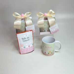 Caneca de Porcelana com Kit Bolo de Caneca